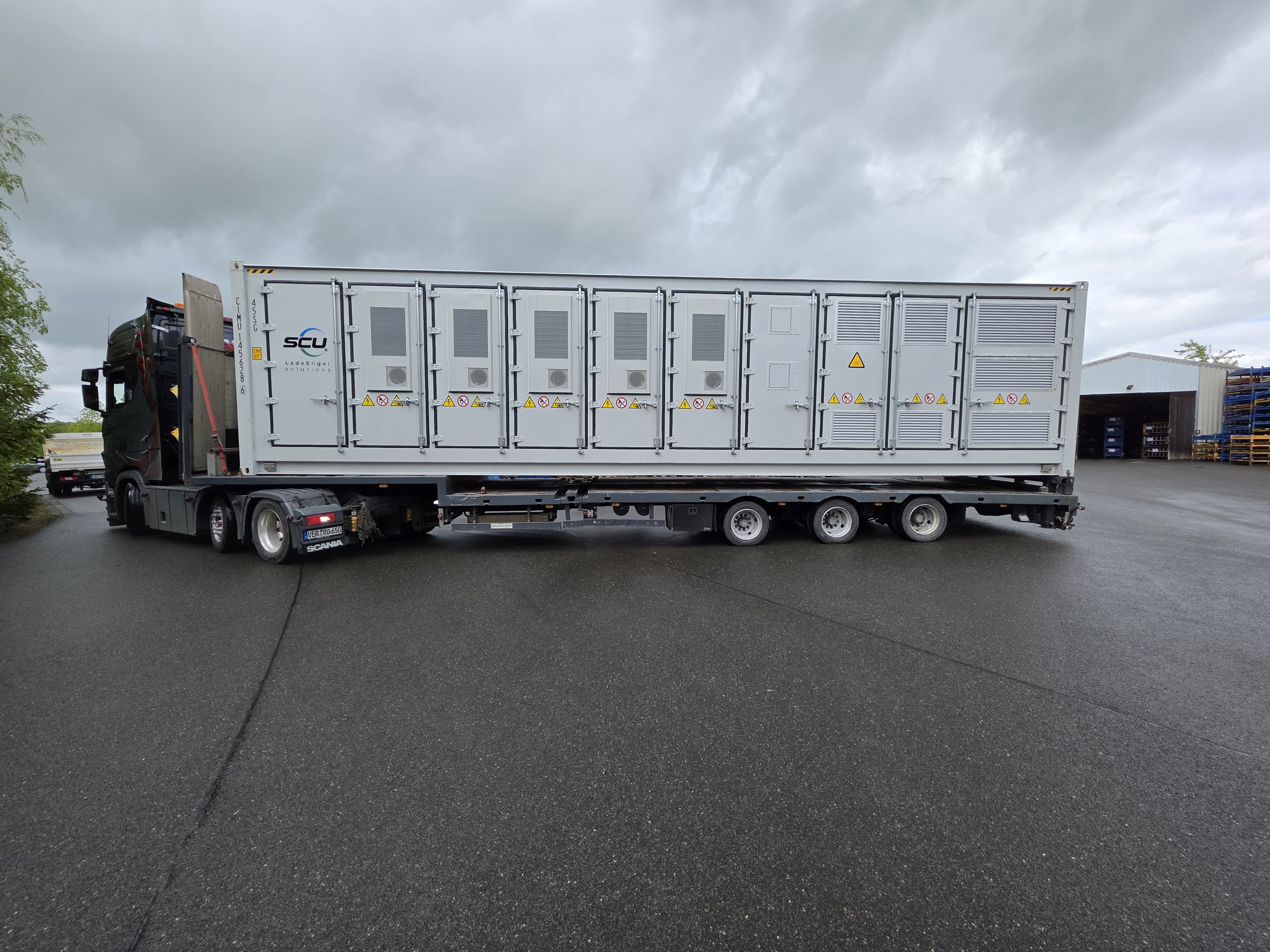 Batteriespeicher BRES 2400 kWh mit EMS VDE AR-N 4110 konformer Stromspeicher (EEX Strombörse ready) ONGRID OFFGRID